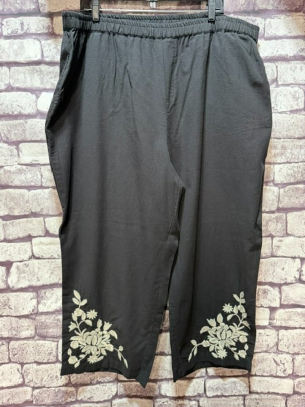 Coldwater Creek Black & Beige Crop Pants Size 2X